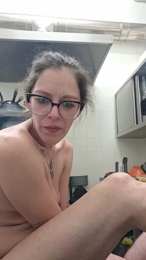 Stream AlbaFox Live - 52 min | Mar 7, 2026 23:01