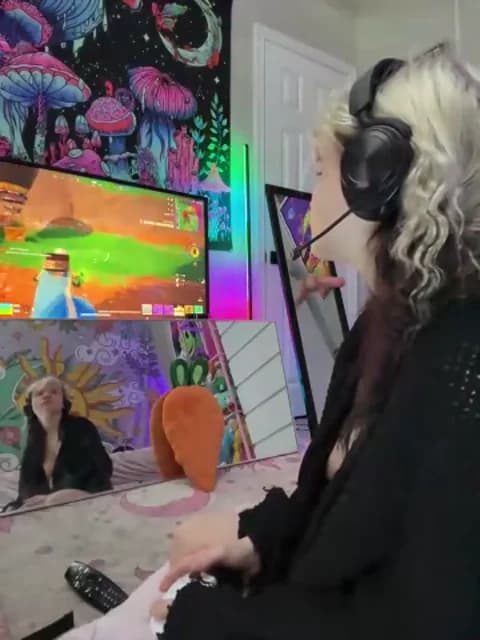 Stream Cutiepiespanks Live - 48 min | Mar 31, 2026 03:59