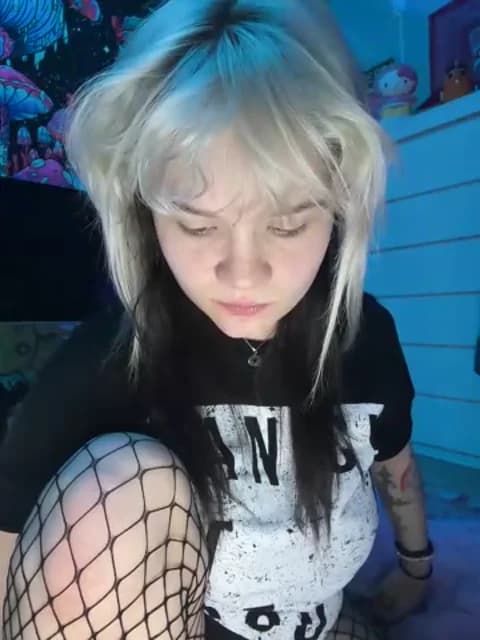 Stream Cutiepiespanks Live - 35 min | Apr 23, 2026 03:44