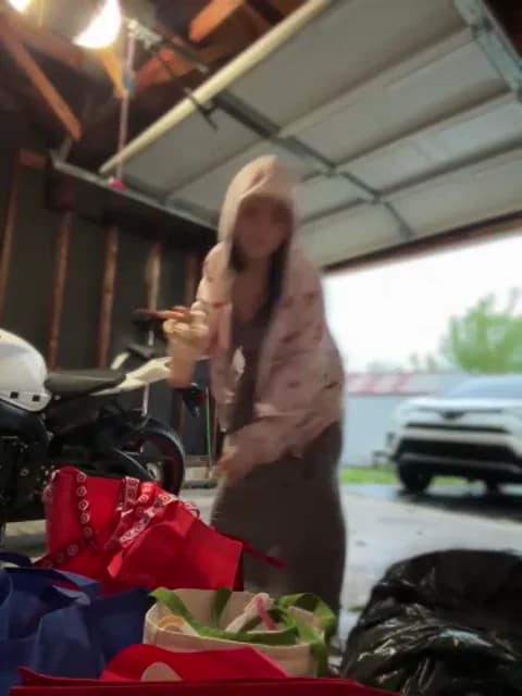 Stream Cutiepiespanks Live - 35 min | Apr 26, 2026 24:08