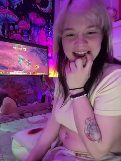 Stream Cutiepiespanks Live - 45 min | Apr 29, 2026 03:23