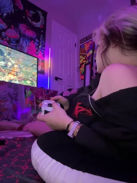 Stream Cutiepiespanks Live - 33 min | May 20, 2026 02:56