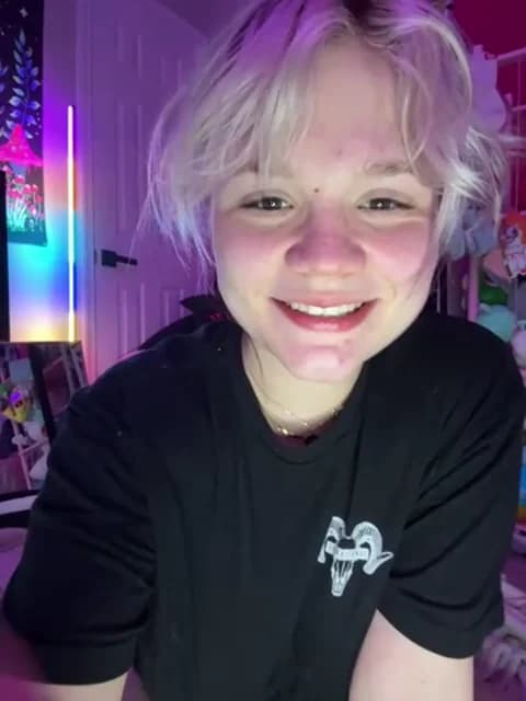 Stream Cutiepiespanks Live - 34 min | Jun 4, 2026 04:18