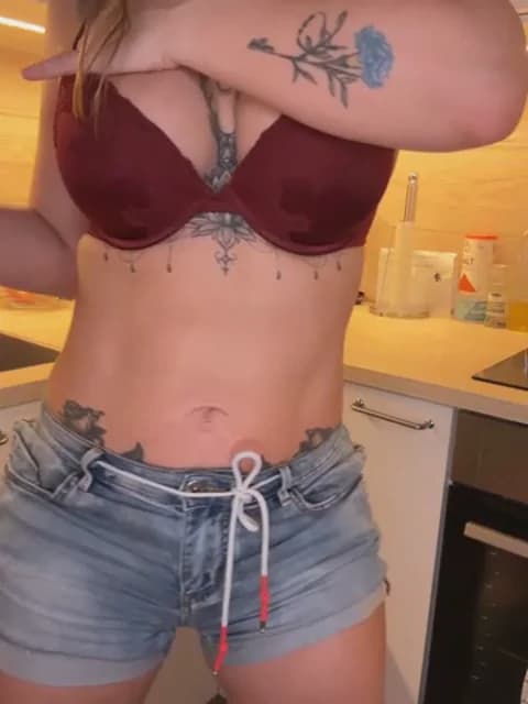 Stream NymphoSwede Live - 38 min | Apr 7, 2026 17:04