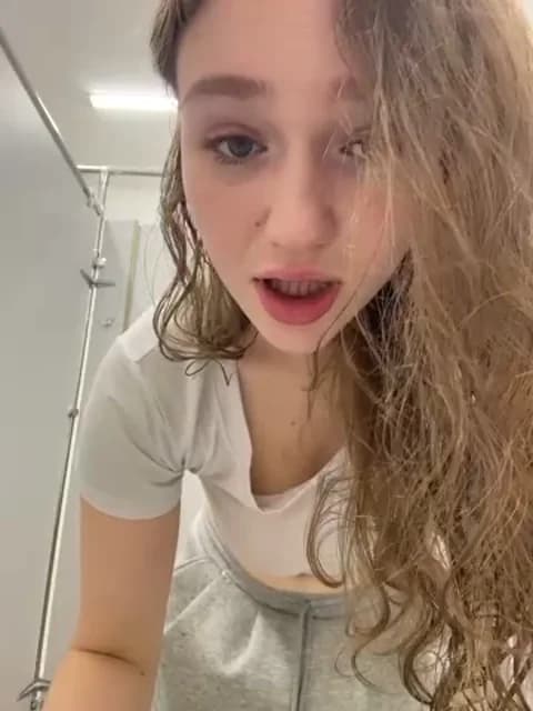 Stream RussianWoman Live - 31 min | Mar 25, 2026 05:20