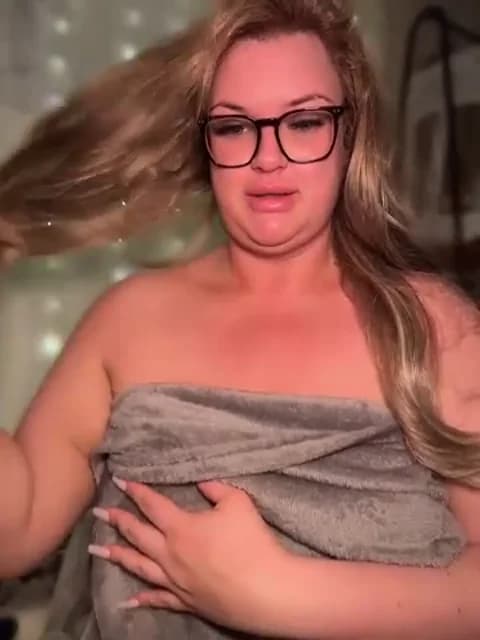 Stream Scottish_Milf_Bella_xo Live - 55 min | Apr 14, 2026 02:37