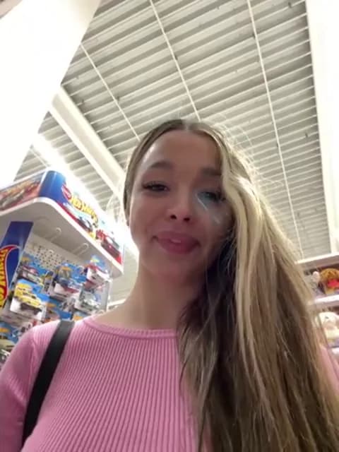 Stream barbiehumpxxx Live - 39 min | May 17, 2026 19:52
