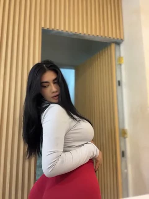 Stream clarachanelricek Live - 32 min | Jan 15, 2026 24:15