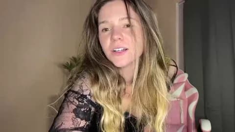 Stream lucie_mehott Live - 86 min | Feb 22, 2026 21:51