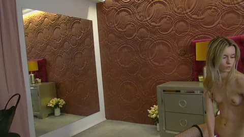 Stream roxanne_joy Live - 103 min | Jan 12, 2026 11:36