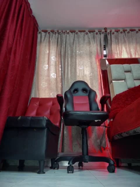 Stream serena_willow Live - 42 min | Apr 1, 2026 12:49