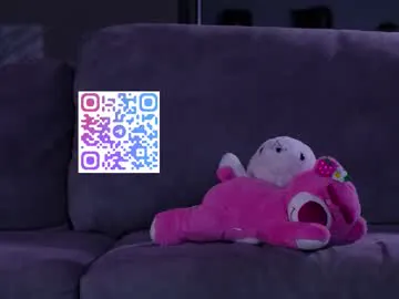 say "hey" to Amanda, TICKET SHOW IN MONDAY, follow my TG