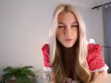 Bella Chaturbate Model - Cam Recordings